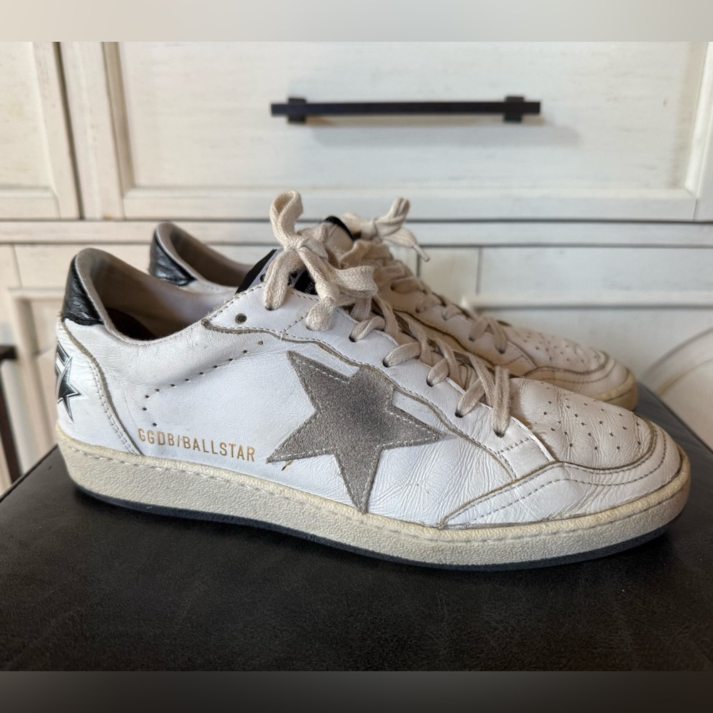 Golden Goose White Leather Sneakers with Gray Star